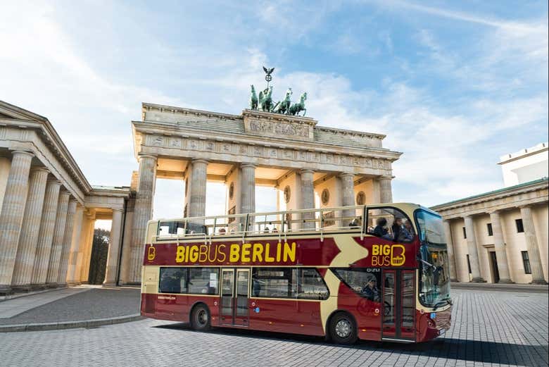 Big Bus in front of the Brandenburg Gate