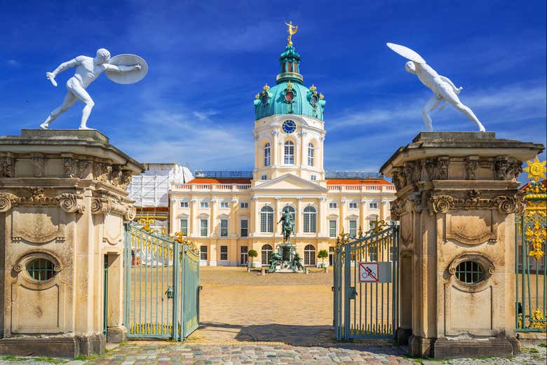See Sophia Charlotte of Hanover's former summer residence